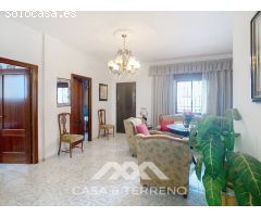 Se Vende Casa con mucho potencial en Periana
