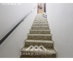 Se Vende Casa con mucho potencial en Periana