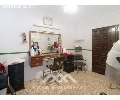 Se Vende Casa con mucho potencial en Periana