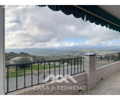 Se Vende Casa con mucho potencial en Periana