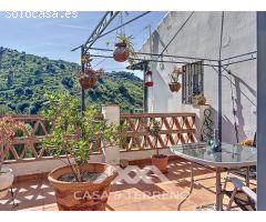 Se vende: Casa Familiar en Rio Bermuza con Vistas a las Montañas