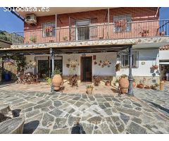 Se vende: Casa Familiar en Rio Bermuza con Vistas a las Montañas