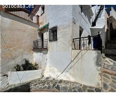 Se vende: Vida de pueblo con encanto - Casa espaciosa con terraza, patio y