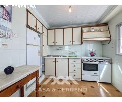 Se vende: Vida de pueblo con encanto - Casa espaciosa con terraza, patio y