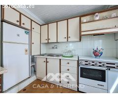 Se vende: Vida de pueblo con encanto - Casa espaciosa con terraza, patio y