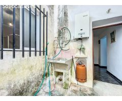 Se vende: Vida de pueblo con encanto - Casa espaciosa con terraza, patio y