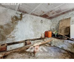 Se vende: Vida de pueblo con encanto - Casa espaciosa con terraza, patio y