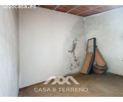 Se vende: Vida de pueblo con encanto - Casa espaciosa con terraza, patio y