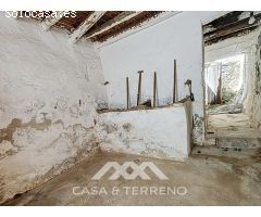 Se vende: Vida de pueblo con encanto - Casa espaciosa con terraza, patio y