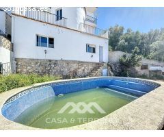 Se vende: Amplio Chalet a Poca Distancia del Centro de Cómpeta