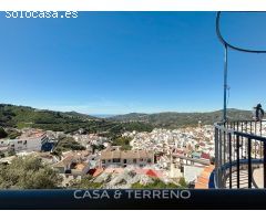 Se vende: Amplio Chalet a Poca Distancia del Centro de Cómpeta