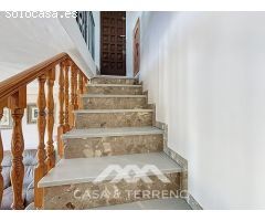 Se vende: Amplio Chalet a Poca Distancia del Centro de Cómpeta
