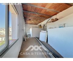 Se vende: Amplio Chalet a Poca Distancia del Centro de Cómpeta