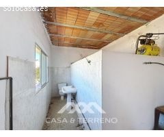 Se vende: Amplio Chalet a Poca Distancia del Centro de Cómpeta