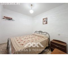 Se vende: Casa con Encanto y Potencial en Canillas de Aceituno