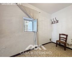 Se vende: Casa con Encanto y Potencial en Canillas de Aceituno