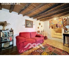 Se vende: Casa con Dos Viviendas, Piscina y Vistas Panorámicas cerca de Comares