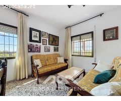 Se vende: Casa de campo con vistas al mar y gran parcela en Almayate Alto
