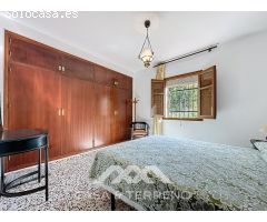 Se vende: Casa de campo con vistas al mar y gran parcela en Almayate Alto