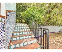 Se vende: Casa de campo con vistas al mar y gran parcela en Almayate Alto