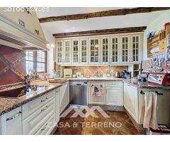 Se vende: Un lugar para llegar y quedarse: Villa mediterránea con alma y vistas
