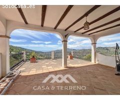 Se vende: Un lugar para llegar y quedarse: Villa mediterránea con alma y vistas