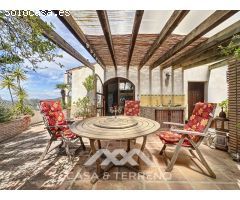 Se vende: Un lugar para llegar y quedarse: Villa mediterránea con alma y vistas