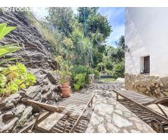 Se vende: Un lugar para llegar y quedarse: Villa mediterránea con alma y vistas