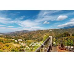 Se vende: Un lugar para llegar y quedarse: Villa mediterránea con alma y vistas
