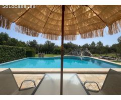 SE ALQUILA MARAVILLOSA CASA DE ESTILO MALLORQUÍN CON PISCINA