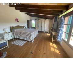 SE ALQUILA MARAVILLOSA CASA DE ESTILO MALLORQUÍN CON PISCINA