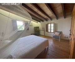 SE ALQUILA MARAVILLOSA CASA DE ESTILO MALLORQUÍN CON PISCINA