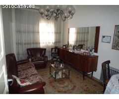 Casa céntrica en Cacabelos, a 50 mtr de la plaza del Ayuntamiento