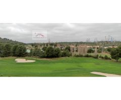 ATICO (actualmente 1 habitación muy amplia ) CON VISTAS AL GOLF