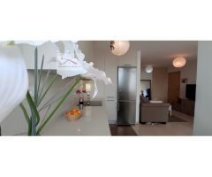 ATICO (actualmente 1 habitación muy amplia ) CON VISTAS AL GOLF