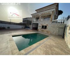 CASA FAMILIAR CON PISCINA LA SOLEIA