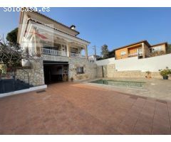 CASA FAMILIAR CON PISCINA LA SOLEIA