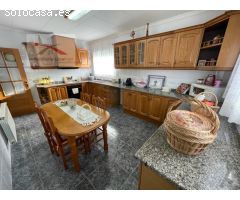 CASA FAMILIAR CON PISCINA LA SOLEIA