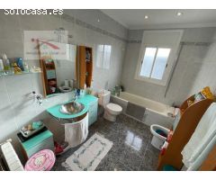 CASA FAMILIAR CON PISCINA LA SOLEIA