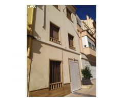 Casa en pleno centro de Monovar lista para vivir o invertir