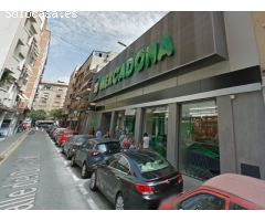 Locales en venta al lado de mercadona