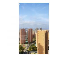 PISO EN ZONA PUEBLO LEVANTE DE BENIDORM 4 DORM. 2 BAÑOS, PARKING Y PISCINA