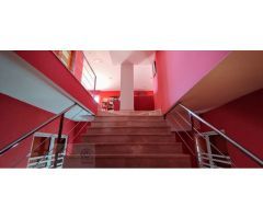 Impresionante Chalet Individual con Gran Privacidad