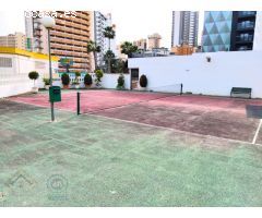 Apartamento reformado en zona Playa Levante de Benidorm. 2 dormitorios. Piscina.