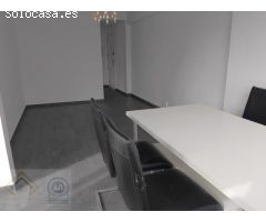 Apartamento reformado en zona Playa Levante de Benidorm. 2 dormitorios. Piscina.