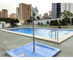 Apartamento reformado en zona Playa Levante de Benidorm. 2 dormitorios. Piscina.