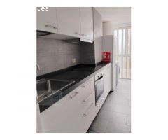 Apartamento reformado en zona Playa Levante de Benidorm. 2 dormitorios. Piscina.
