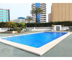 Apartamento reformado en zona Playa Levante de Benidorm. 2 dormitorios. Piscina.