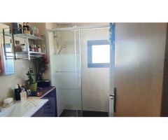 Piso en zona Levante de Benidorm. 2 dormitorios. Parking y piscina.