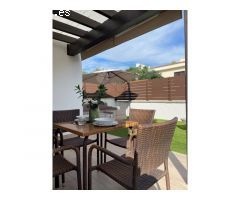 Bungalow con amplia terraza